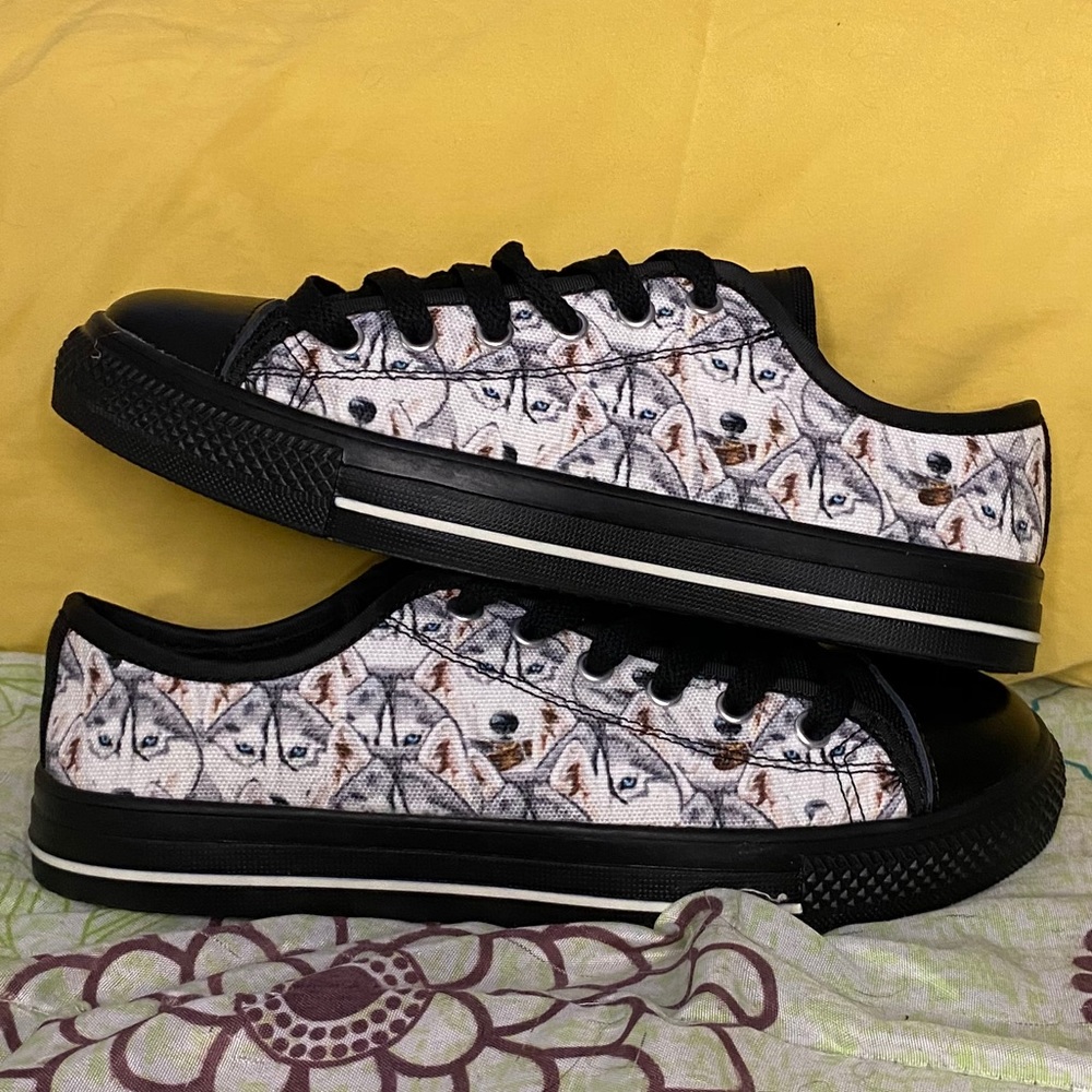 BRAND NEW Siberian Husky dog low top shoes